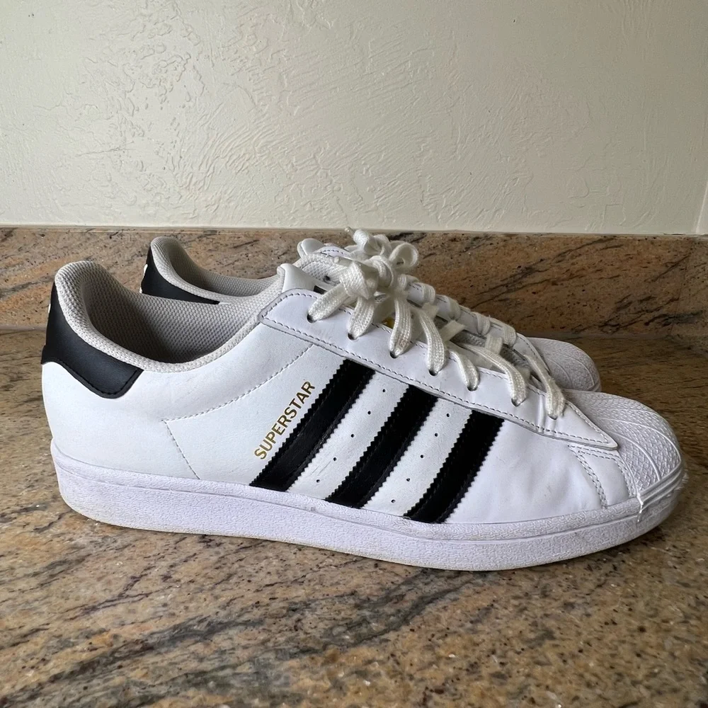 Adidas Superstar - Picture 1 of 7